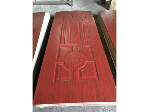 Peau de porte moulé par HDF